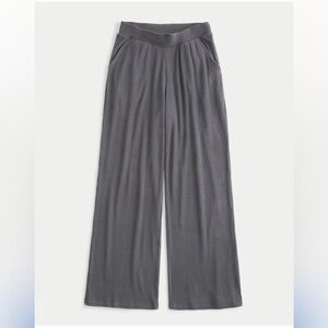 Hollister cozy rib pant. Size small reg length.